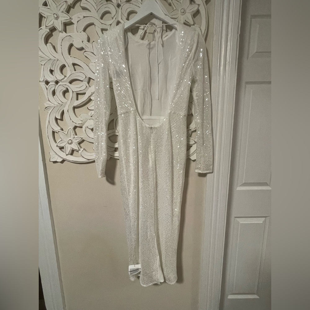 White long sleeve open back midi sequin dress - Picture 2 of 5